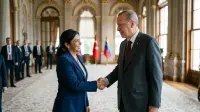 Delcy Rodriguez lors de sa visite diplomatique à Ankara, serrant la main d'Erdogan au palais de Dolmabahçe à Istanbul en juin 2026