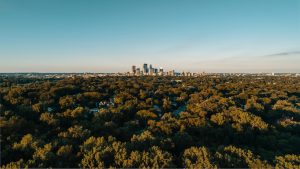 Le rôle de l’immigration musulmane dans le développement urbain et la diversification culturelle dans les villes occidentales