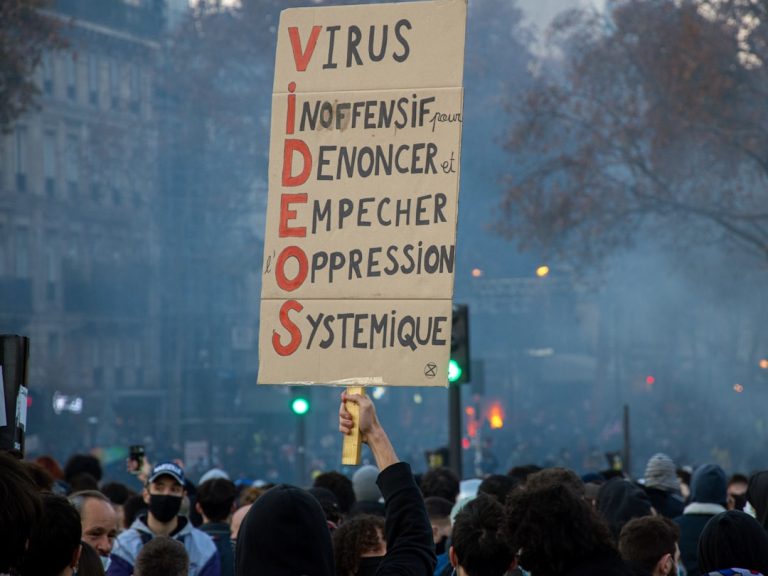 Impact sur la cohésion nationale et l’image internationale: Violences politico-religieuses et attaques contre les minorités